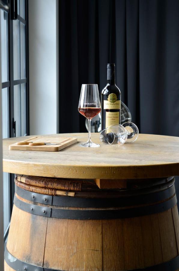 Veltlin Bed & Wine Hotell Valtice Exteriör bild